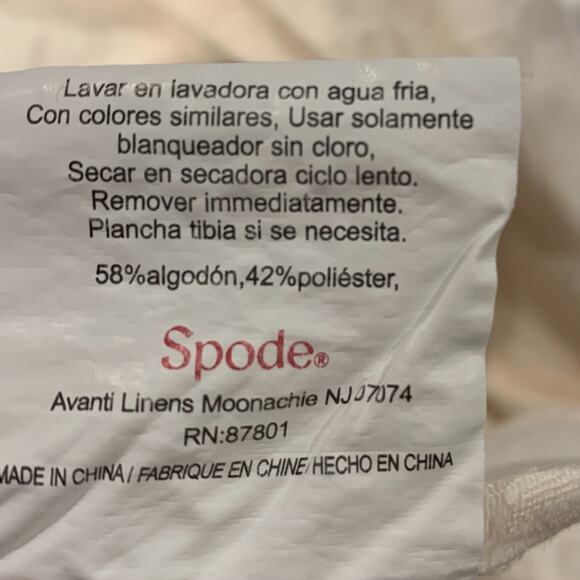 Spode Christmas Tree Jacquard Tablecloth 98 x 57 Inches Ivory Rectangular - Picture 3 of 3